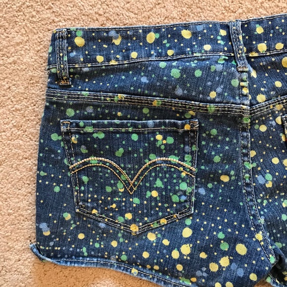 Levis Shorty Shorts Womens Size 7 Denim Blue Paint Splatter Print Low Waist - Picture 7 of 11